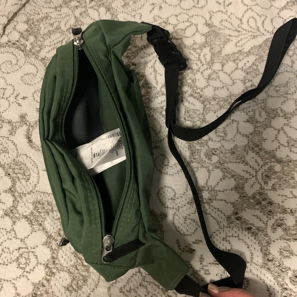 Jansport belt bag- Green - Picture 3 of 4